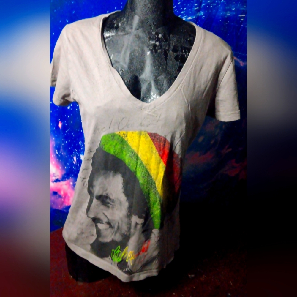 Bob Marley Graphic V-Neck | Rasta Reggae Festival Shirt | Chill Vintage Vibe